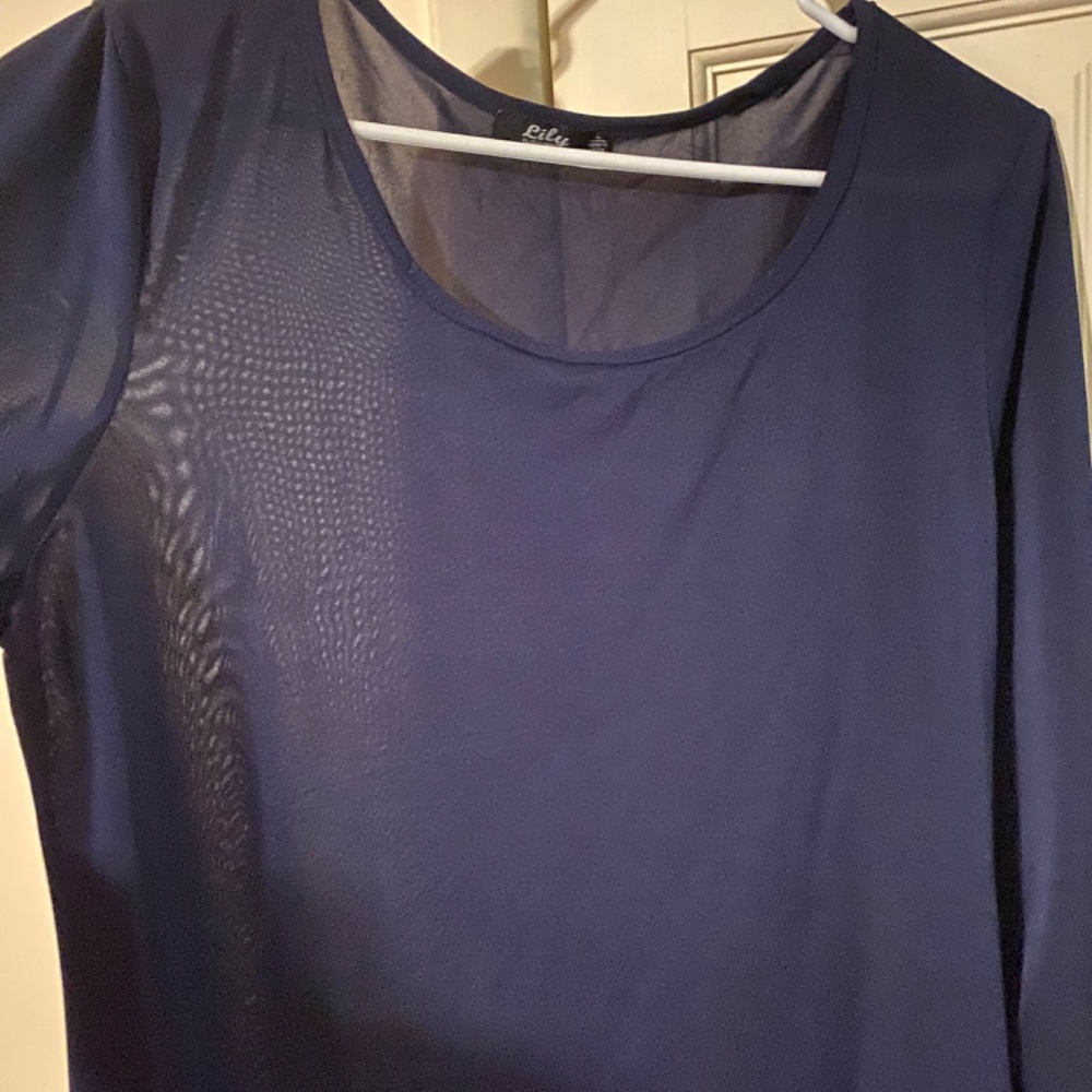 Lightweight sheer tunic - Picture 4 of 5